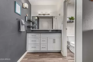 Photo #5: 6765089 Listing 