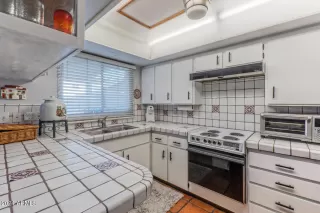 Photo #2: 6765168 Listing 