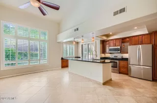 Photo #2: 6765358 Listing