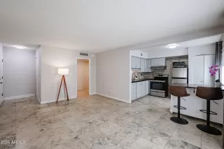 Photo #2: 6765365 Listing 