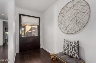 Photo #4: 6765370 Listing