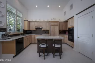 Photo #2: 6765467 Listing 