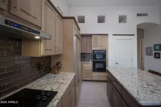 Photo #5: 6765467 Listing 