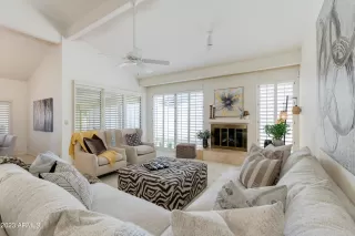 Photo #2: 6765500 Listing