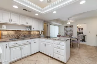 Photo #3: 6765500 Listing