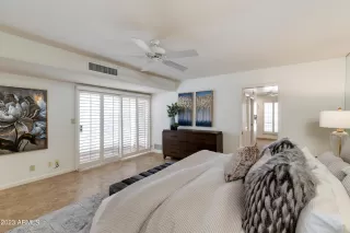 Photo #4: 6765500 Listing