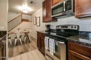 Photo #3: 6766099 Listing