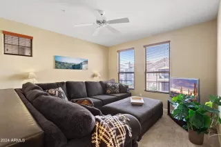 Photo #2: 6766177 Listing