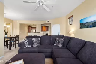 Photo #4: 6766177 Listing