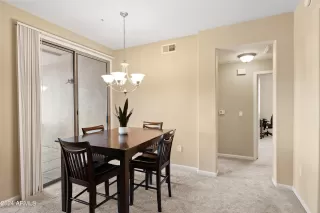 Photo #6: 6766177 Listing