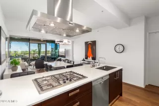 Photo #5: 6766180 Listing 