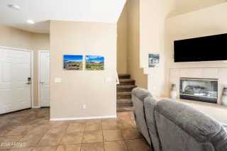 Photo #3: 6766230 Listing