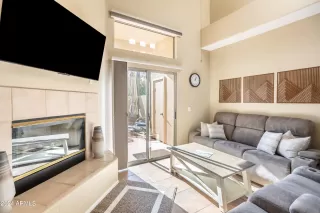 Photo #4: 6766230 Listing