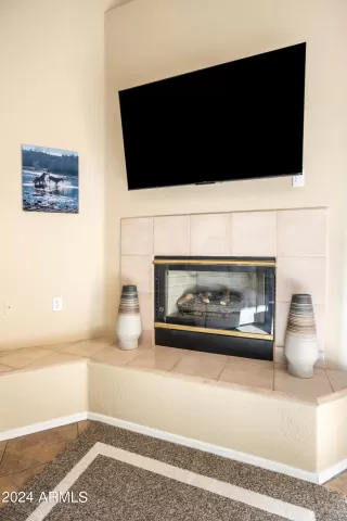 Photo #6: 6766230 Listing