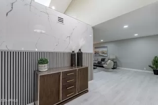 Photo #2: 6766335 Listing