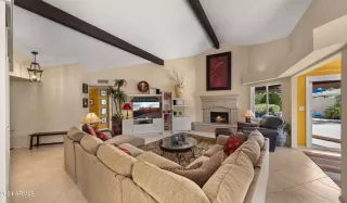 Photo #5: 6766385 Listing