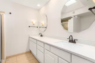 Photo #4: 6766453 Listing 