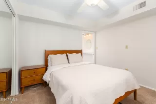 Photo #5: 6766453 Listing 