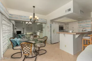 Photo #5: 6766499 Listing 