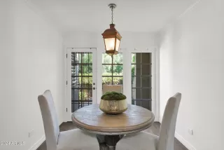 Photo #6: 6766715 Listing