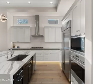 Photo #2: 6766731 Listing 