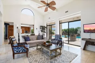 More Details about MLS # 6766776 : 8565 E VISTA DEL LAGO N