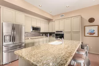 Photo #3: 6766788 Listing