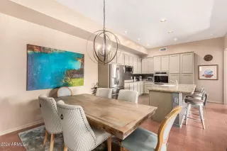 Photo #5: 6766788 Listing