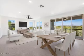 Photo #5: 6766794 Listing