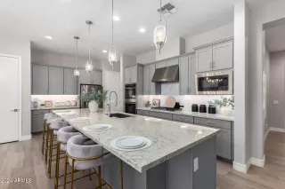 Photo #1: 6766815 Listing 