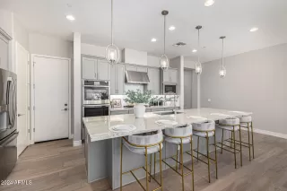 Photo #6: 6766815 Listing 