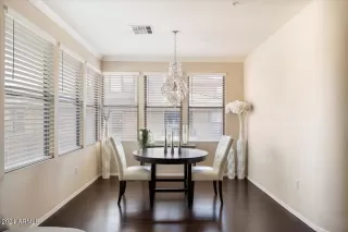 Photo #4: 6766870 Listing