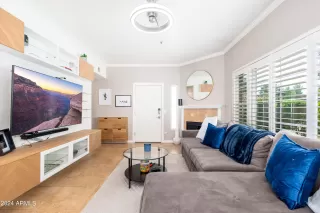 Photo #5: 6766956 Listing