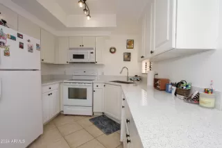 Photo #5: 6767033 Listing