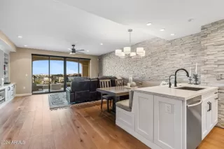 Photo #5: 6767068 Listing 