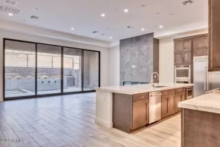 Photo #1: 6767292 Listing 