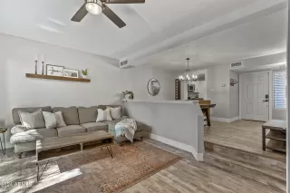 Photo #6: 6767338 Listing 
