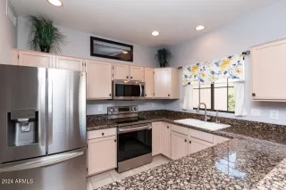 Photo #4: 6767517 Listing