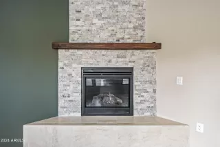 Photo #4: 6767987 Listing