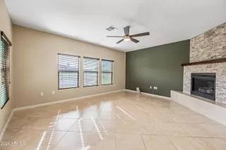 Photo #5: 6767987 Listing