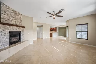 Photo #6: 6767987 Listing