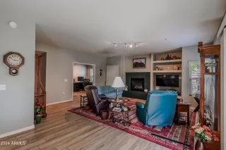 Photo #6: 6768081 Listing 