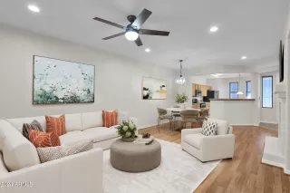 Photo #5: 6768194 Listing