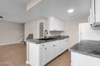 Photo #2: 6768231 Listing