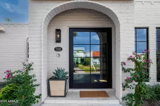 Photo #2: 6768548 Listing