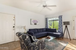 Photo #5: 6769095 Listing