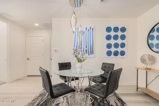 Photo #3: 6769103 Listing