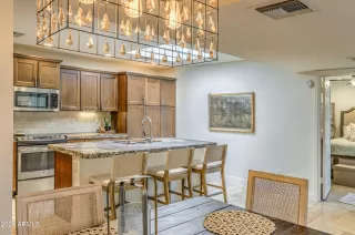 Photo #5: 6769120 Listing 