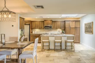 Photo #6: 6769120 Listing 