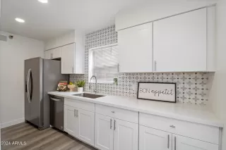 Photo #4: 6769153 Listing 